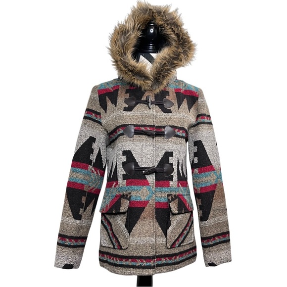Western Aztec Yellowstone Boho Sz M Faux Fur Hooded Jacket - Picture 1 of 14
